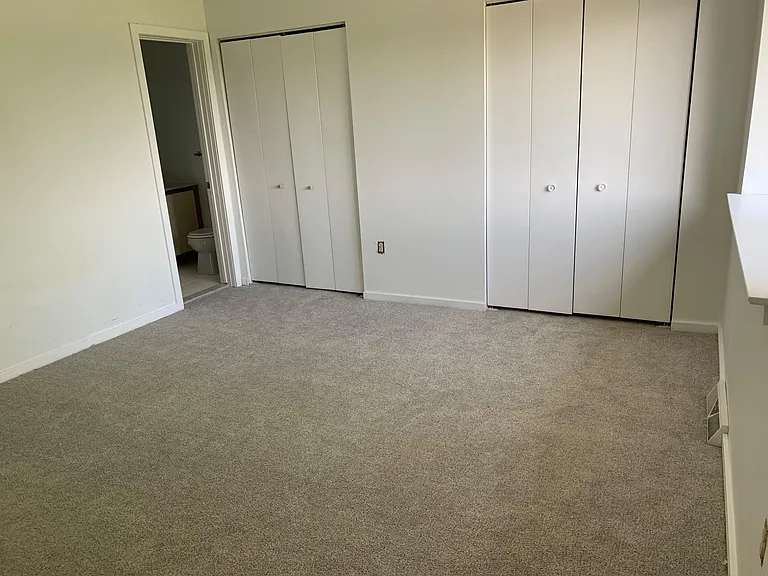 470 Lynetree Dr #22-C — Photo 11