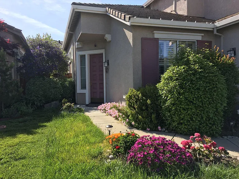 3715 Angus Way — Photo 2