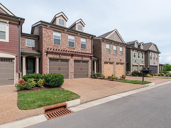 2nd image of 906 Silkwood Cir