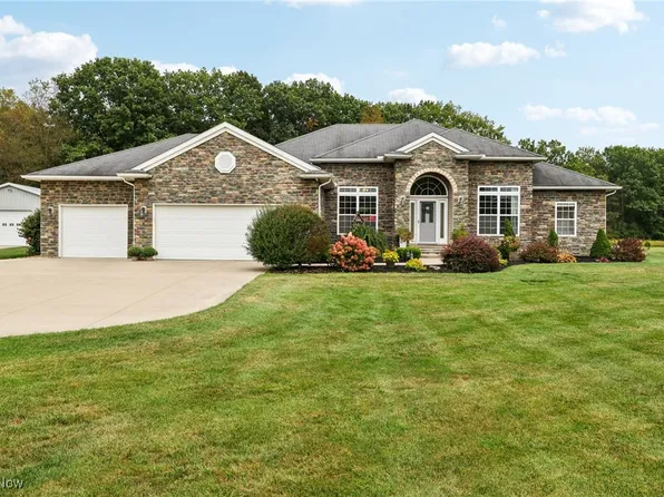 10318 Liberty St, Garrettsville, OH 44231