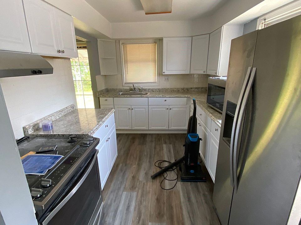 1st image of 6518 N Silvery Ln