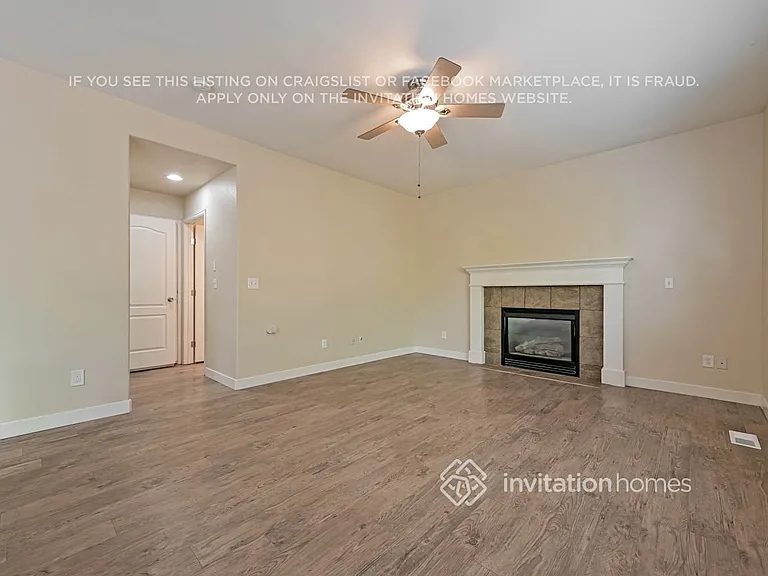 11027 Chesmore St — Photo 10