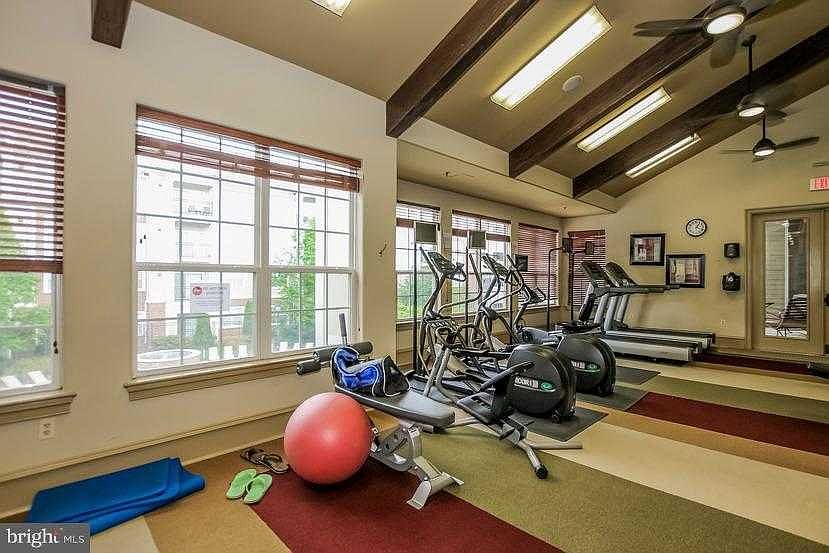 1st image of 12900 Centre Park Cir