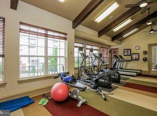 12900 Centre Park Cir, Herndon, VA 20171