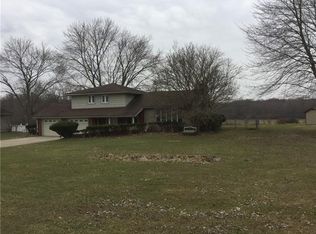 830 S Keel Ridge Rd, Hermitage, PA 16148