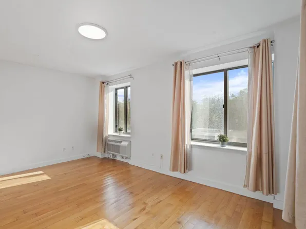 2360 Amsterdam Avenue image 16 of 17