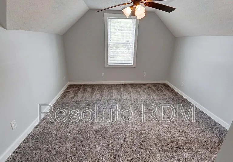 743 Cottage Ave — Photo 33