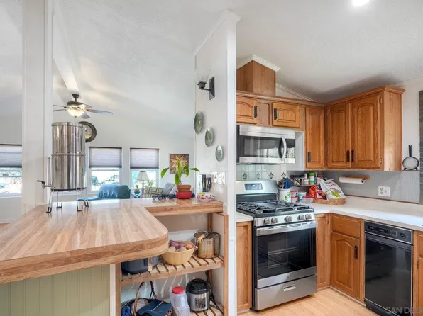 1192 Via Santa Paulo, Vista, CA 92081