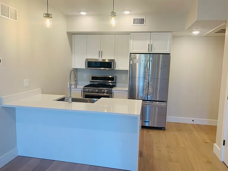 305 Webster Ave #308 — Photo 5