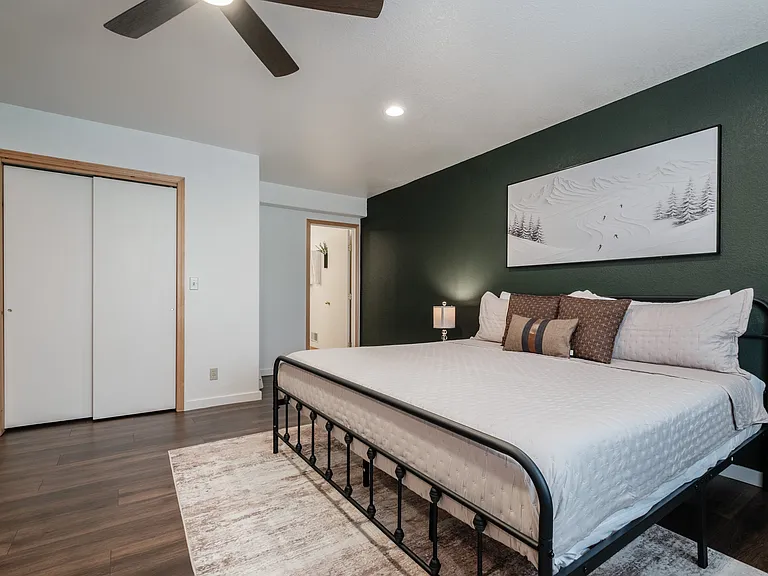 14296 Glacier View Dr — Photo 35