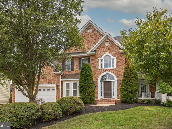 122 Dewberry Dr, Winchester, VA 22602