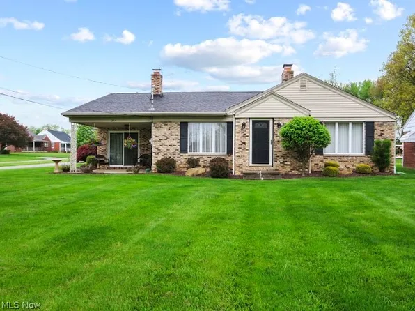 211 Hamilton Blvd, Struthers, OH 44471