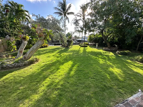 8025 Noremac Ave, Miami Beach, FL 33141