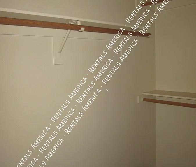 144 S Mulberry St — Photo 9