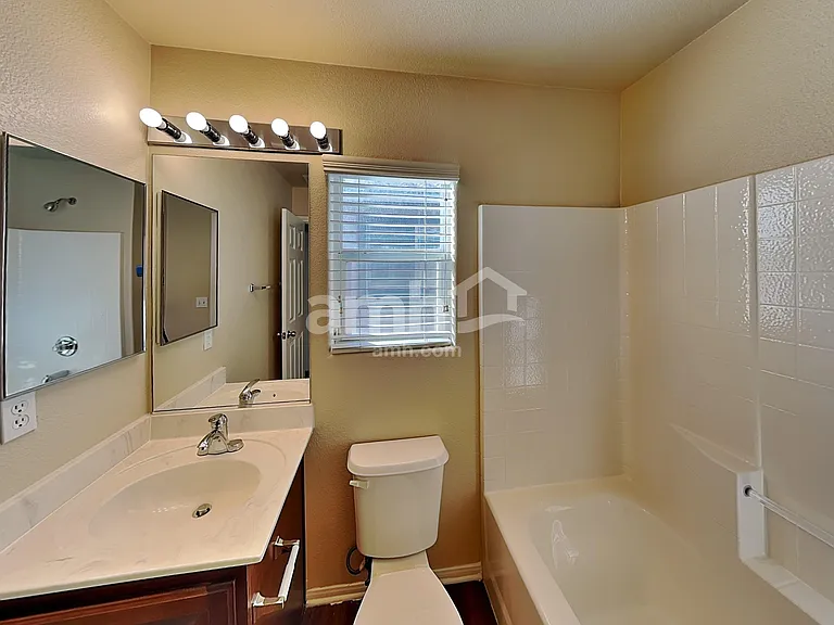 10819 Hawthorne Berry St — Photo 15