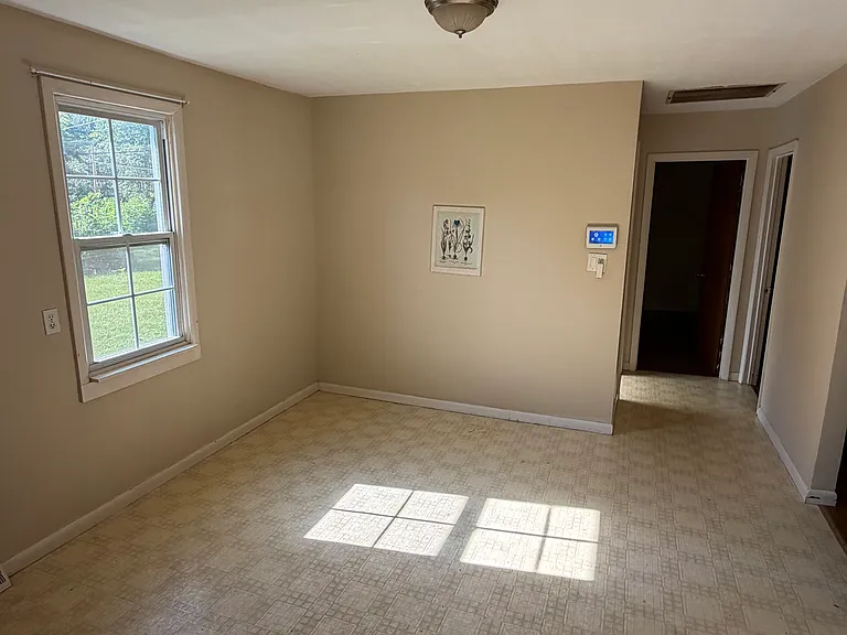 512 Rosemary Rd — Photo 5