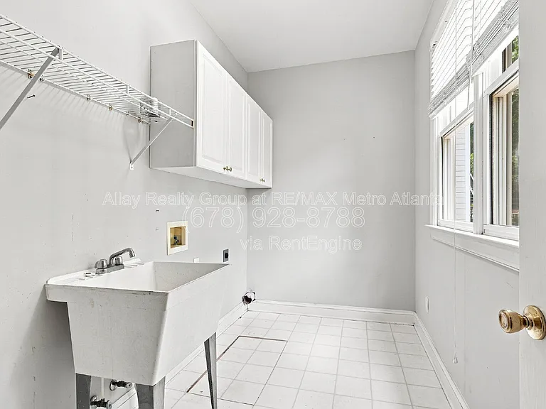 6725 Ridgefield Dr — Photo 16