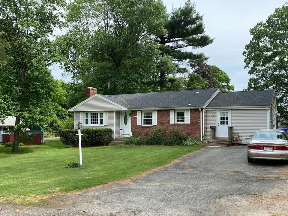 Exterior front and driveway