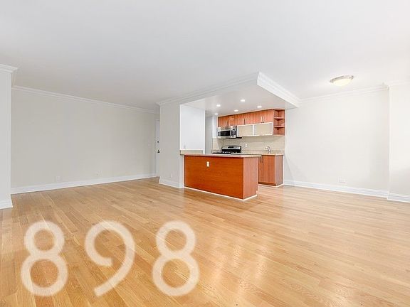 3rd image of 160 W 97th St APT 4L