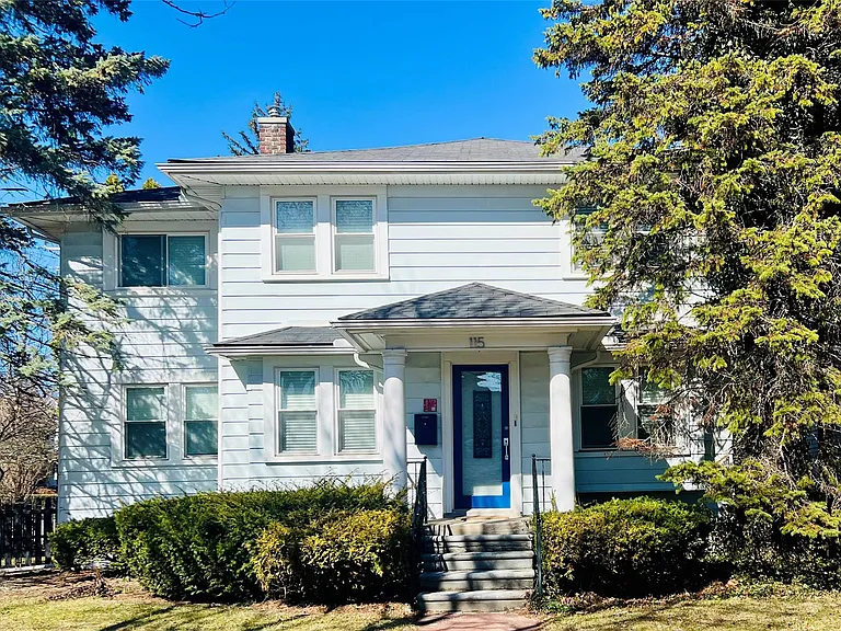 115 E Lincoln St — Photo 1