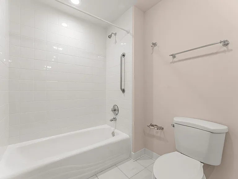 550 SE Mizner Blvd #B501 — Photo 25
