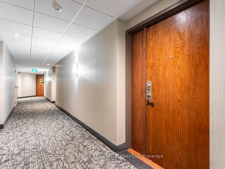2511 Lakeshore Rd W #718 — Photo 5