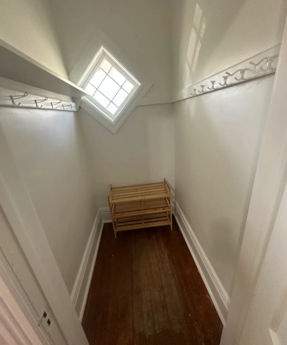 1528 E 4th Street - 1 — Photo 3