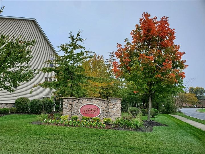 1st image of 611 Jacobsen Cir