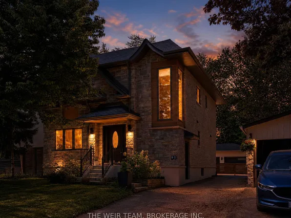 92 Gradwell Dr, Toronto, ON M1M 2N2