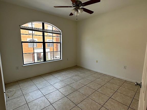 3rd image of 6115 Metrowest Blvd Unit 105