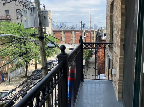 315 7th Street 301 image 14 of 15