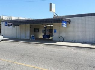 612 N St, Sanger, CA 93657