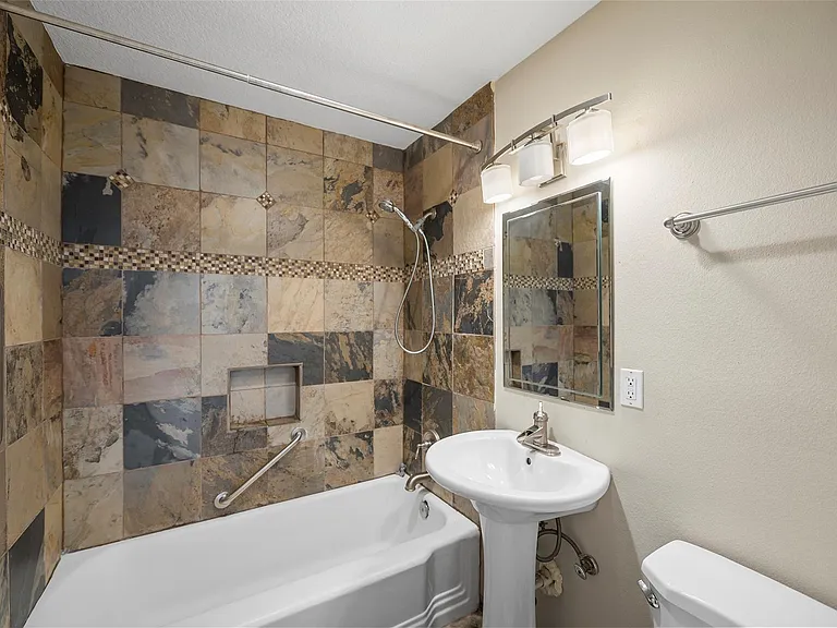 115 Marlin Ave — Photo 23