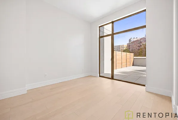 Bedroom, photo 1