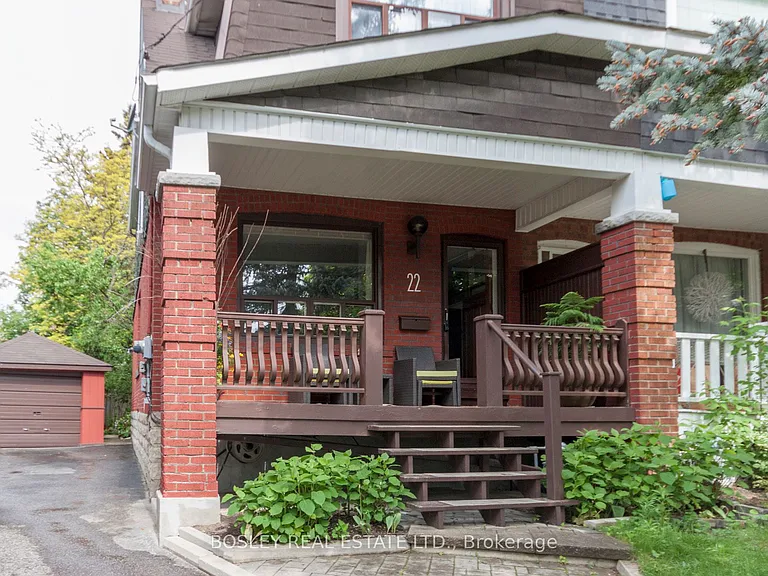 22 Martin Cres — Photo 2
