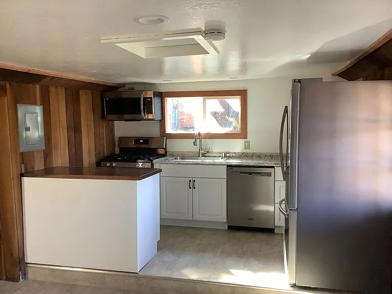 105 Watertrough Rd #A — Photo 13