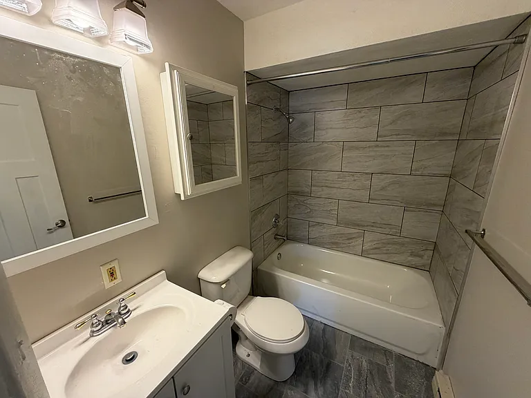 2111 Lincoln Ave — Photo 21