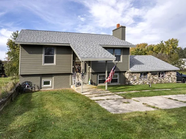 N7423 County Road H, Elkhorn, WI 53121