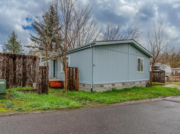 939 S Valley View Rd Unit 19, Ashland, OR 97520
