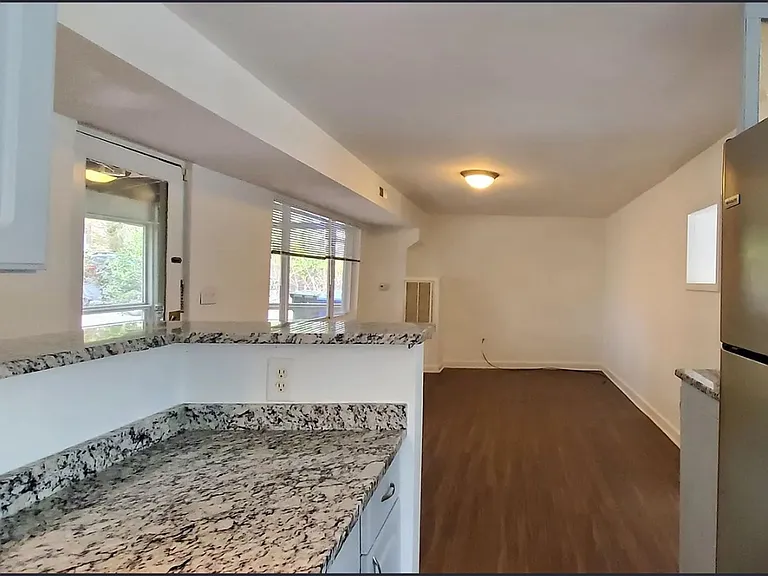 111 Barclay Rd — Photo 6
