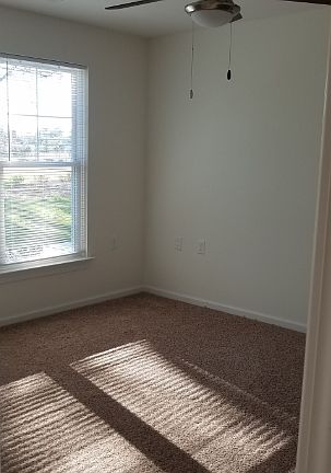 5th image of 2105 Lincoln St #1B-1Ba
