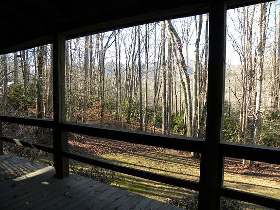 4th image of 260 Hunt Estates Dr
