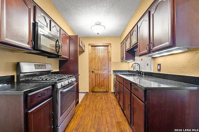 2402 Lake Louise Dr — Photo 10