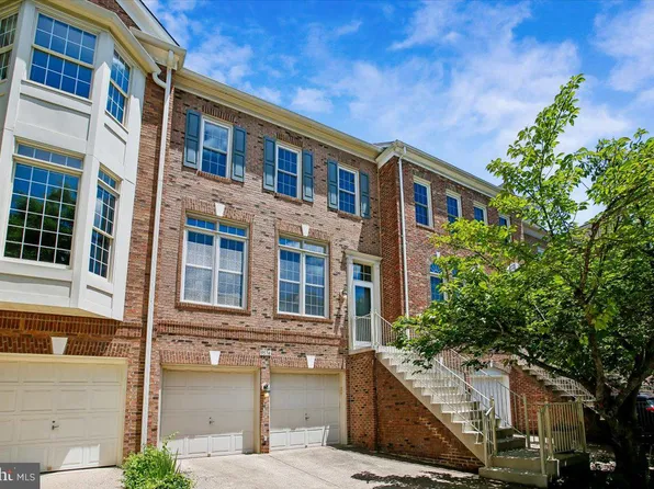 9574 Lagersfield Cir, Vienna, VA 22181