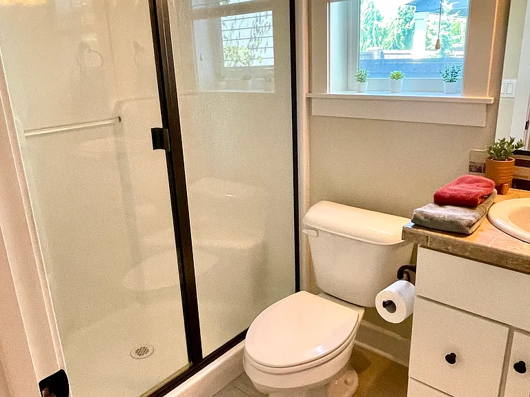 13704 NW 52nd Ave #B — Photo 8