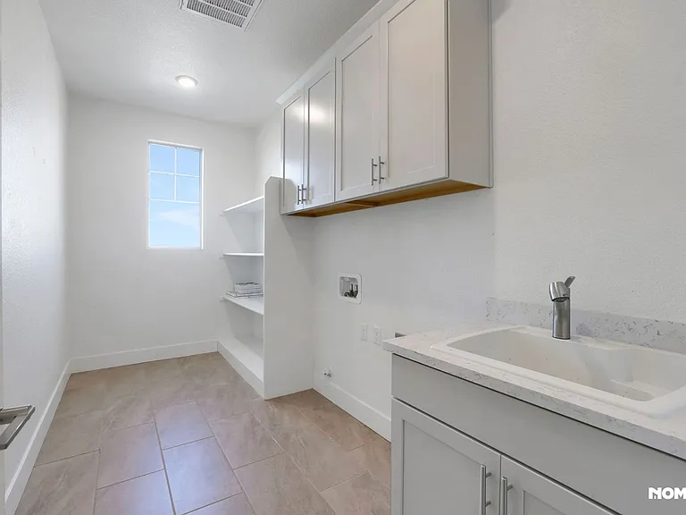 12925 Knightsbrook Ave — Photo 31
