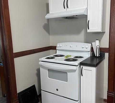 4th image of 609 Menasha St #609