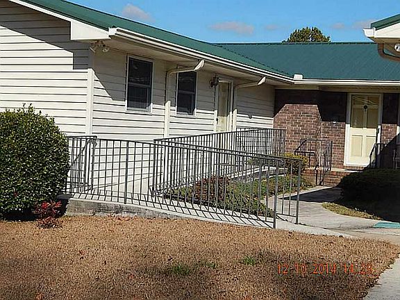 2nd image of 30 Woodglen Dr