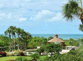 1211 Gulf Of Mexico Dr APT 104, Longboat Key, FL 34228