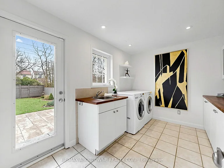 1316 Cambridge Dr — Photo 26